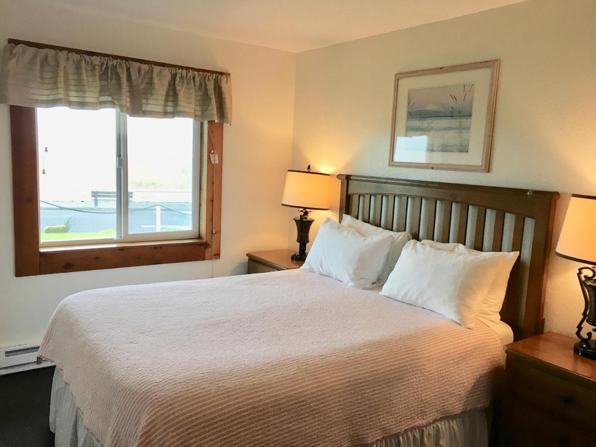 The Tradewinds Condo/Hotel Seaside Room photo